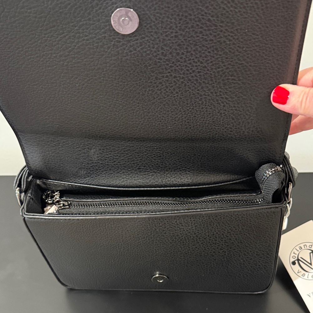 Orlandi Valentino Black Textured Crossbody Bag - Picture 7 of 11